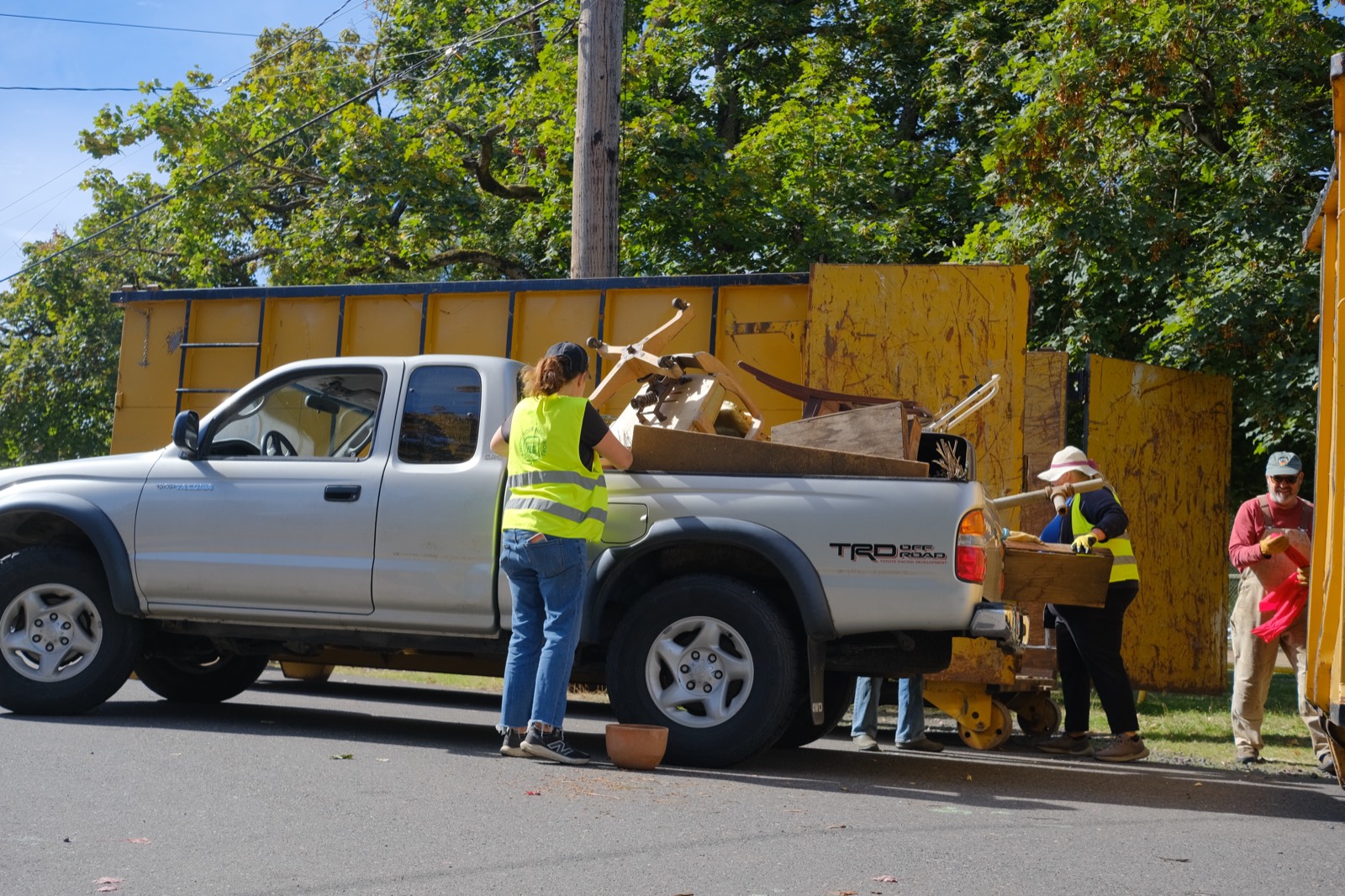 Garbage and Recycling Day last year — photo 06